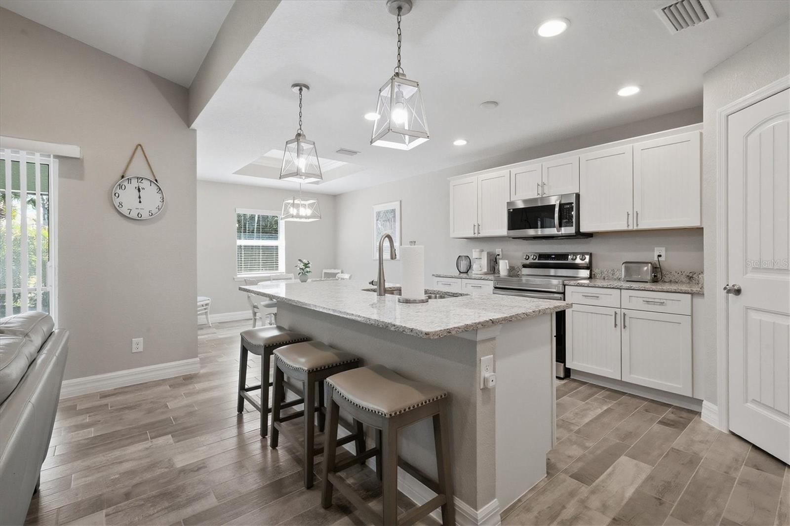 Image 18 of 33 For 106 Red Cedar Park