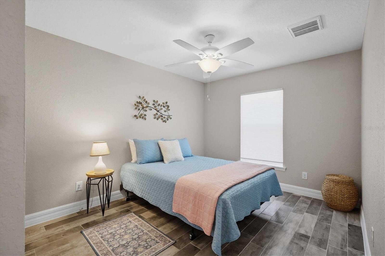 Image 6 of 33 For 106 Red Cedar Park