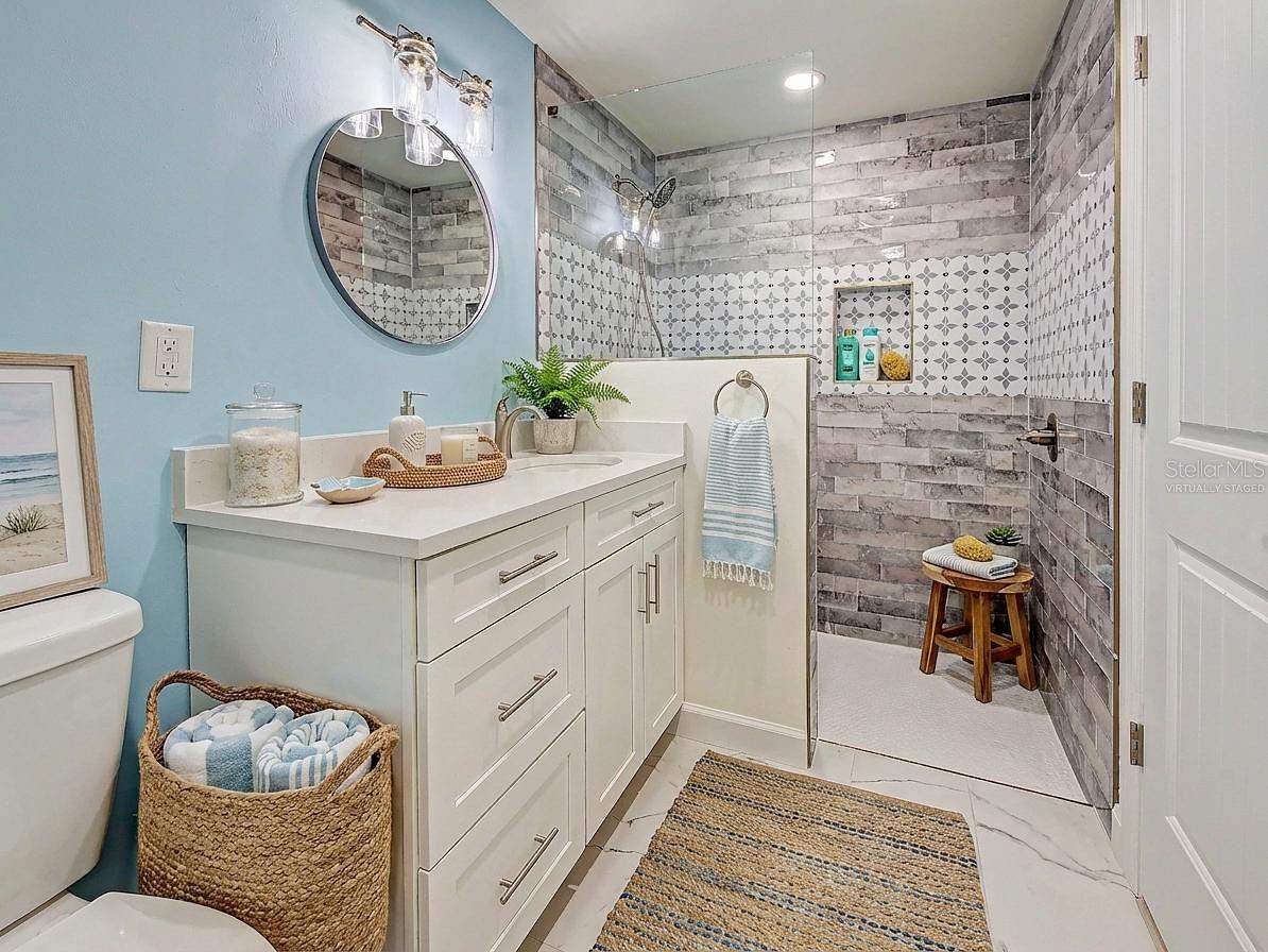 Image 11 of 92 For 13095 Via Cassia