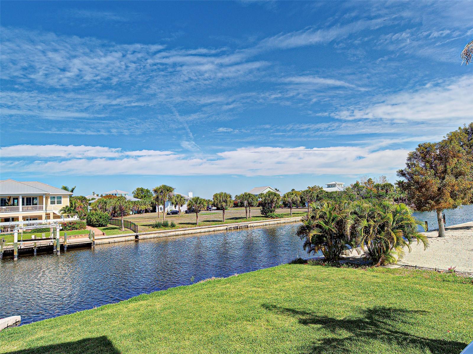 Image 28 of 92 For 13095 Via Cassia