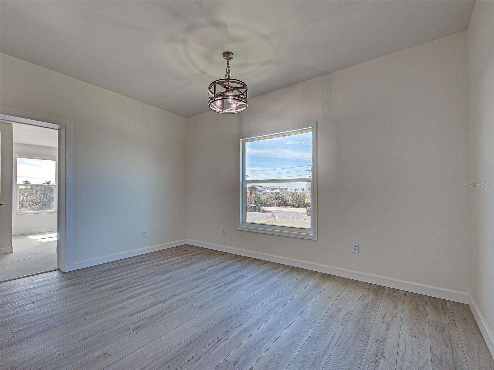 Image 34 of 92 For 13095 Via Cassia