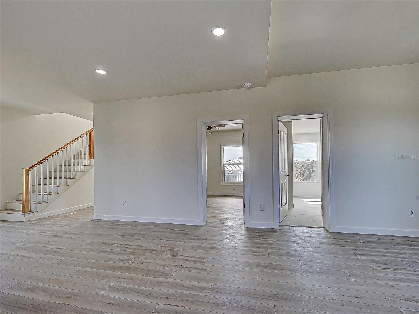 Image 36 of 92 For 13095 Via Cassia