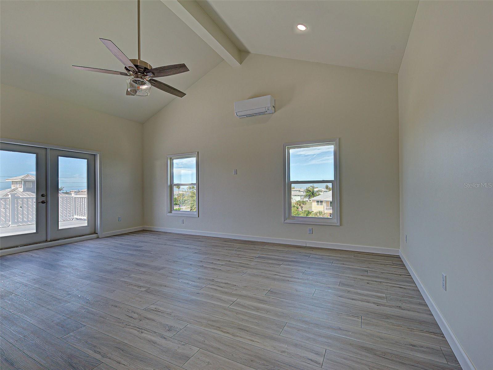 Image 63 of 92 For 13095 Via Cassia