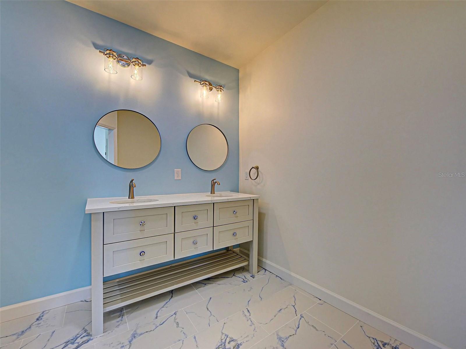 Image 67 of 92 For 13095 Via Cassia