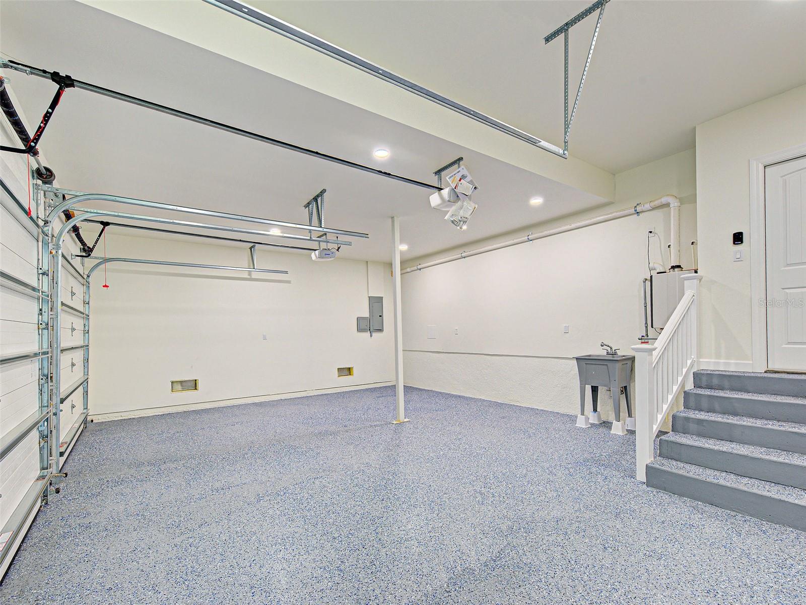 Image 82 of 92 For 13095 Via Cassia