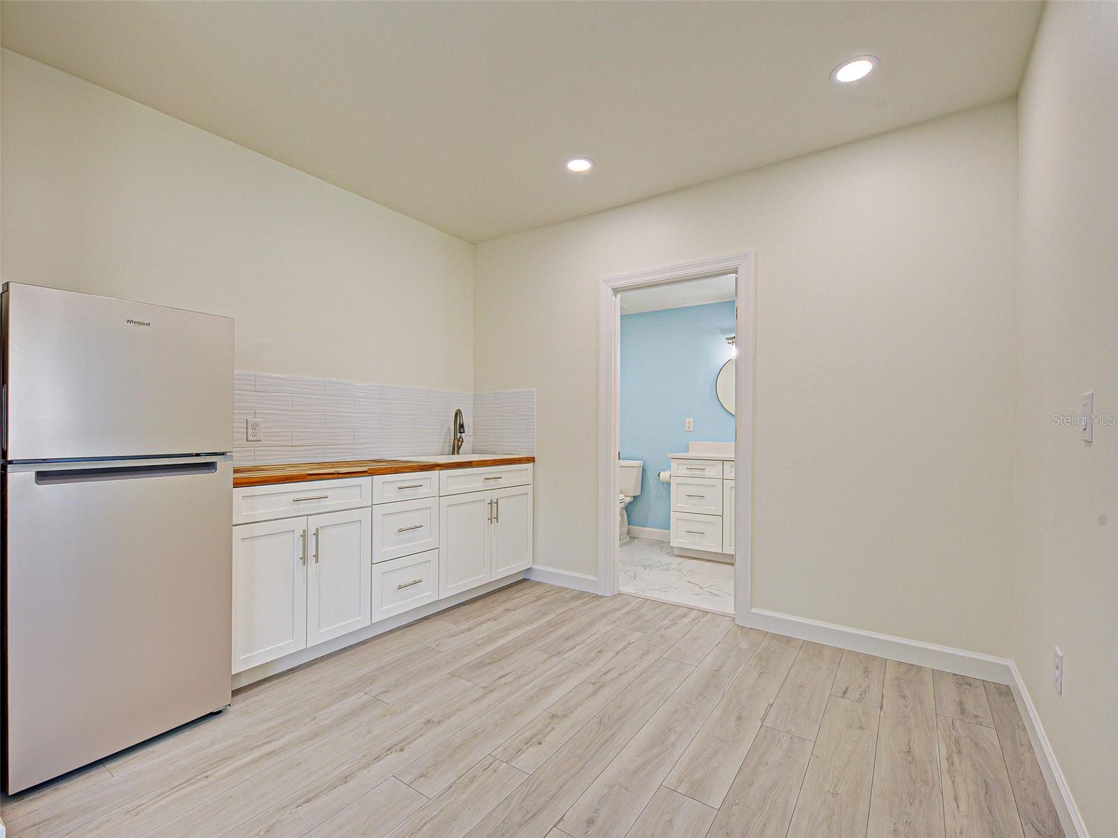 Image 9 of 92 For 13095 Via Cassia