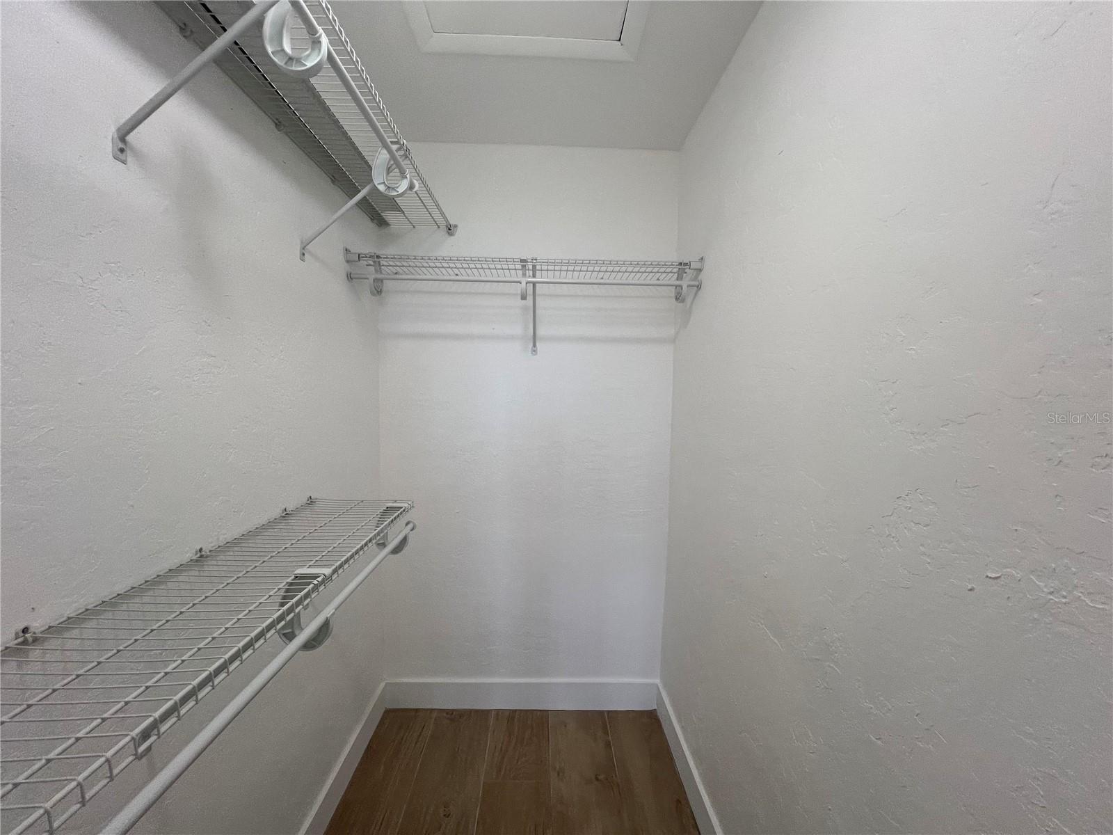 Image 23 of 30 For 2464 Picnic St