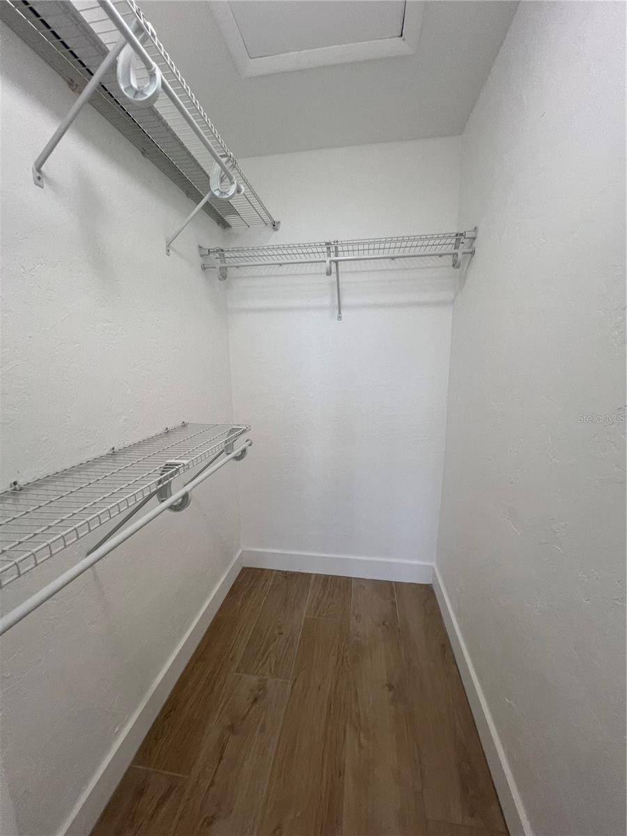 Image 24 of 30 For 2464 Picnic St