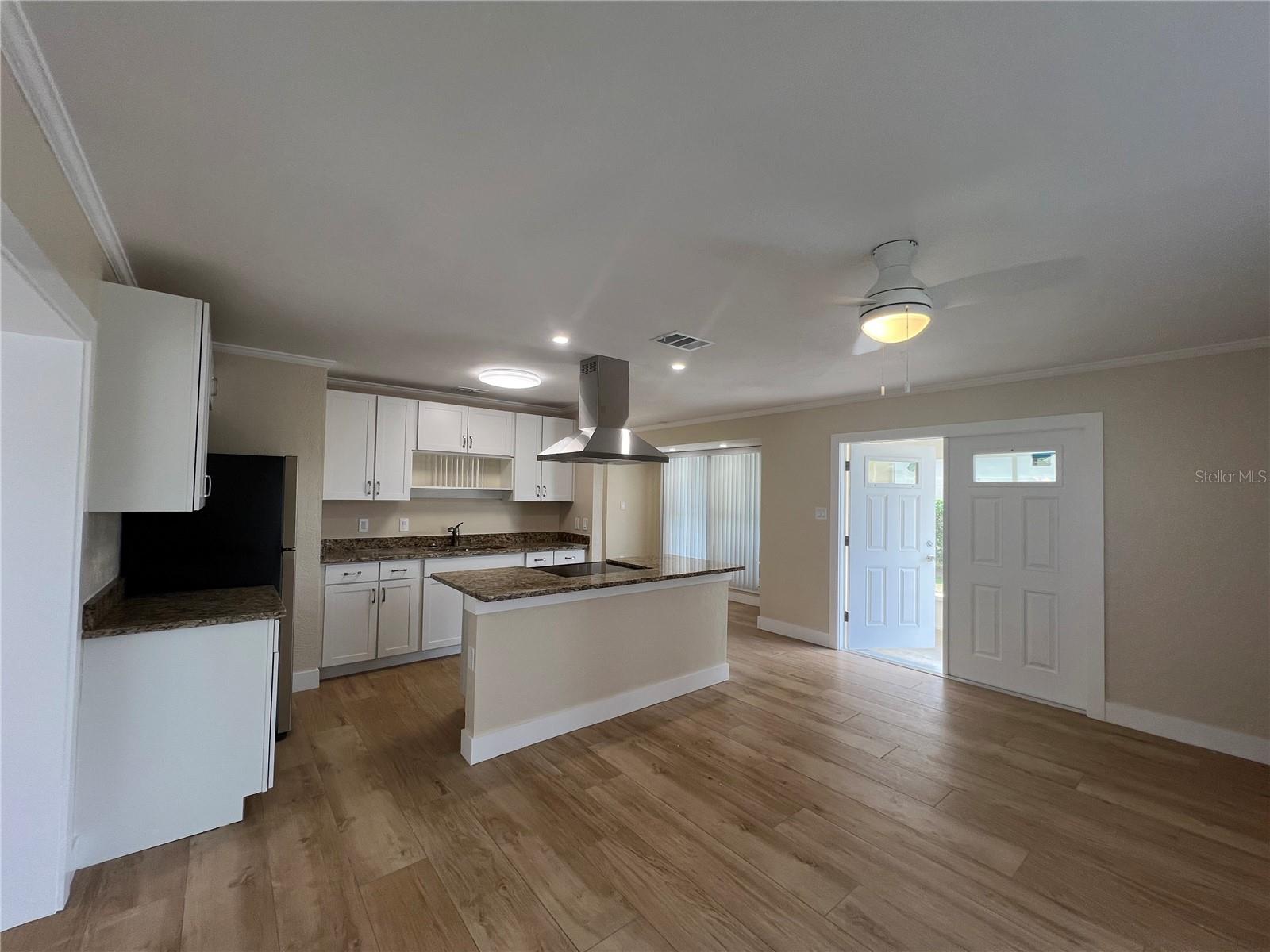 Image 8 of 30 For 2464 Picnic St