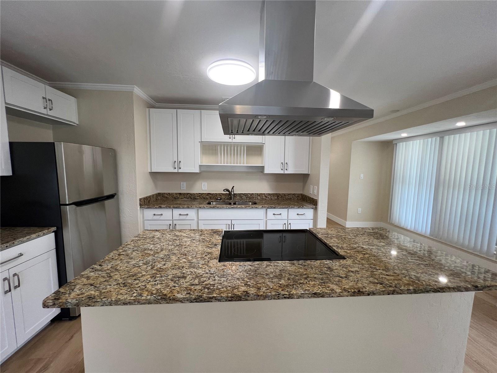 Image 9 of 30 For 2464 Picnic St