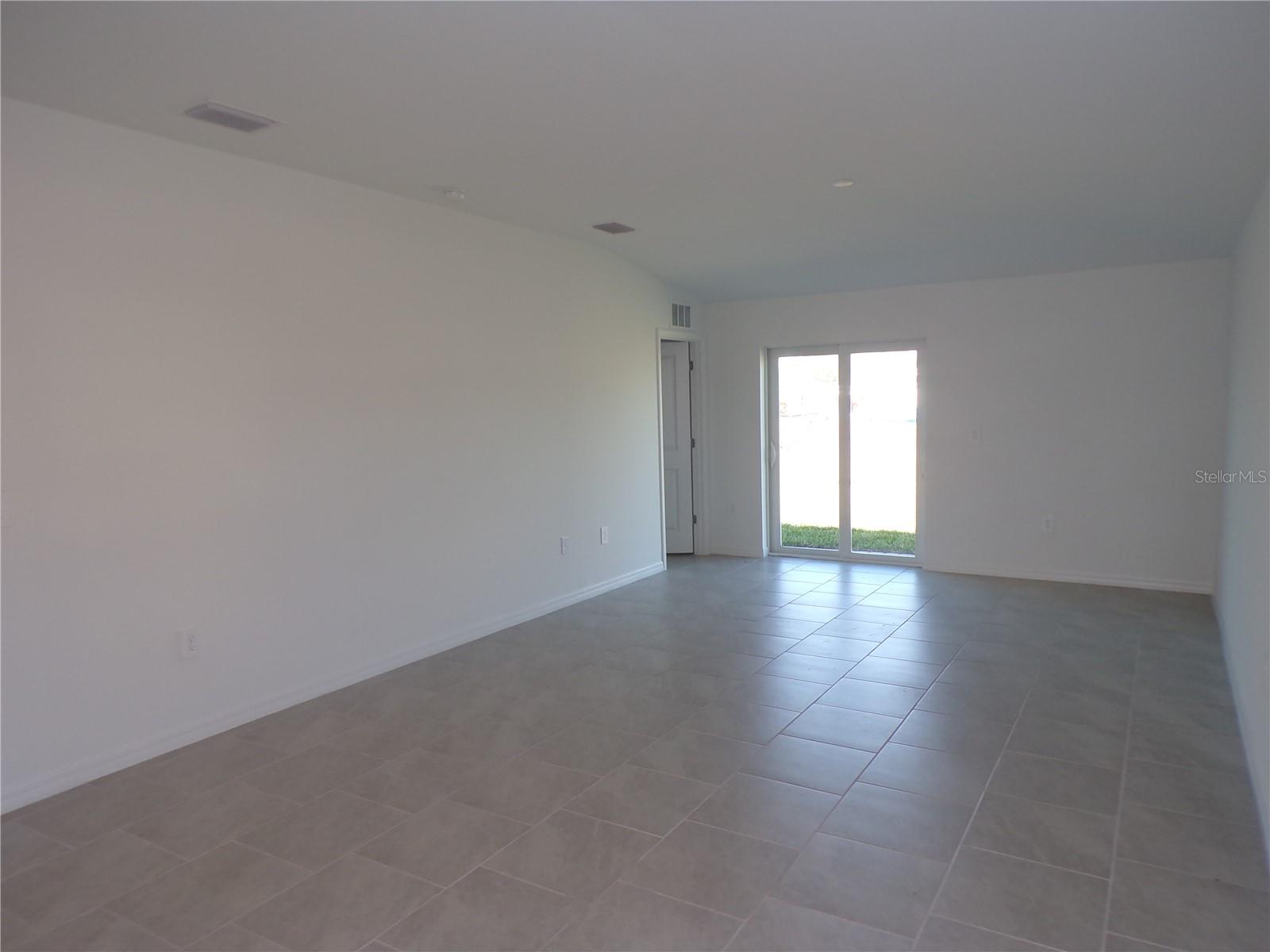 Image 4 of 37 For 26635 Jasper Way