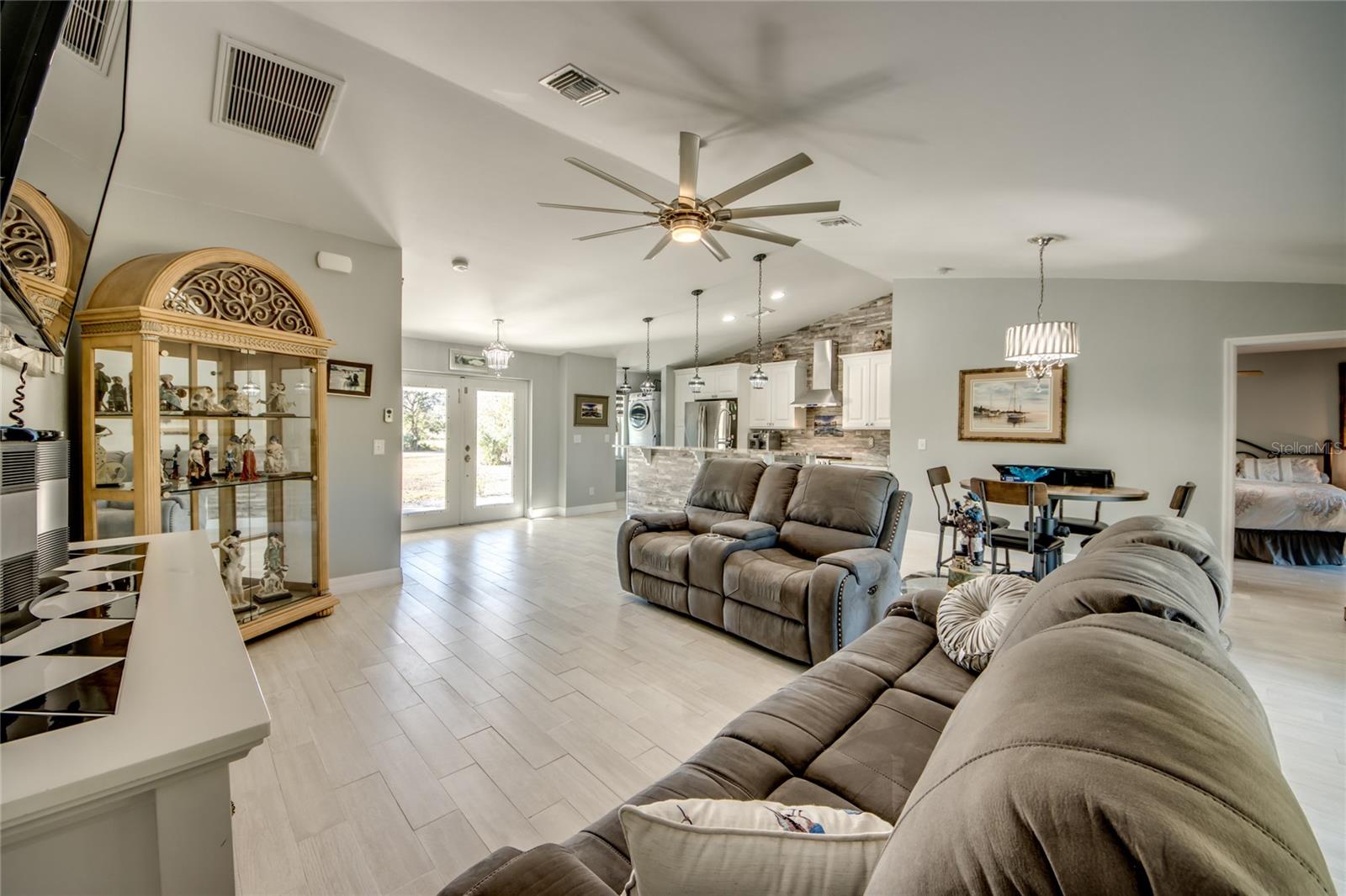 Image 11 of 38 For 3714 Gulf Breeze Lane