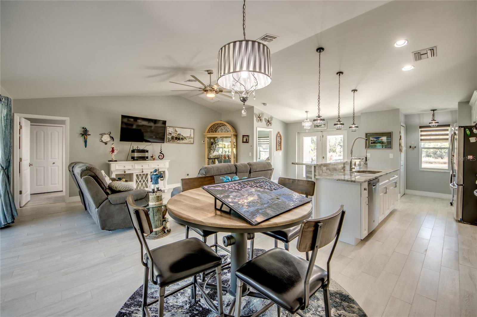 Image 13 of 38 For 3714 Gulf Breeze Lane