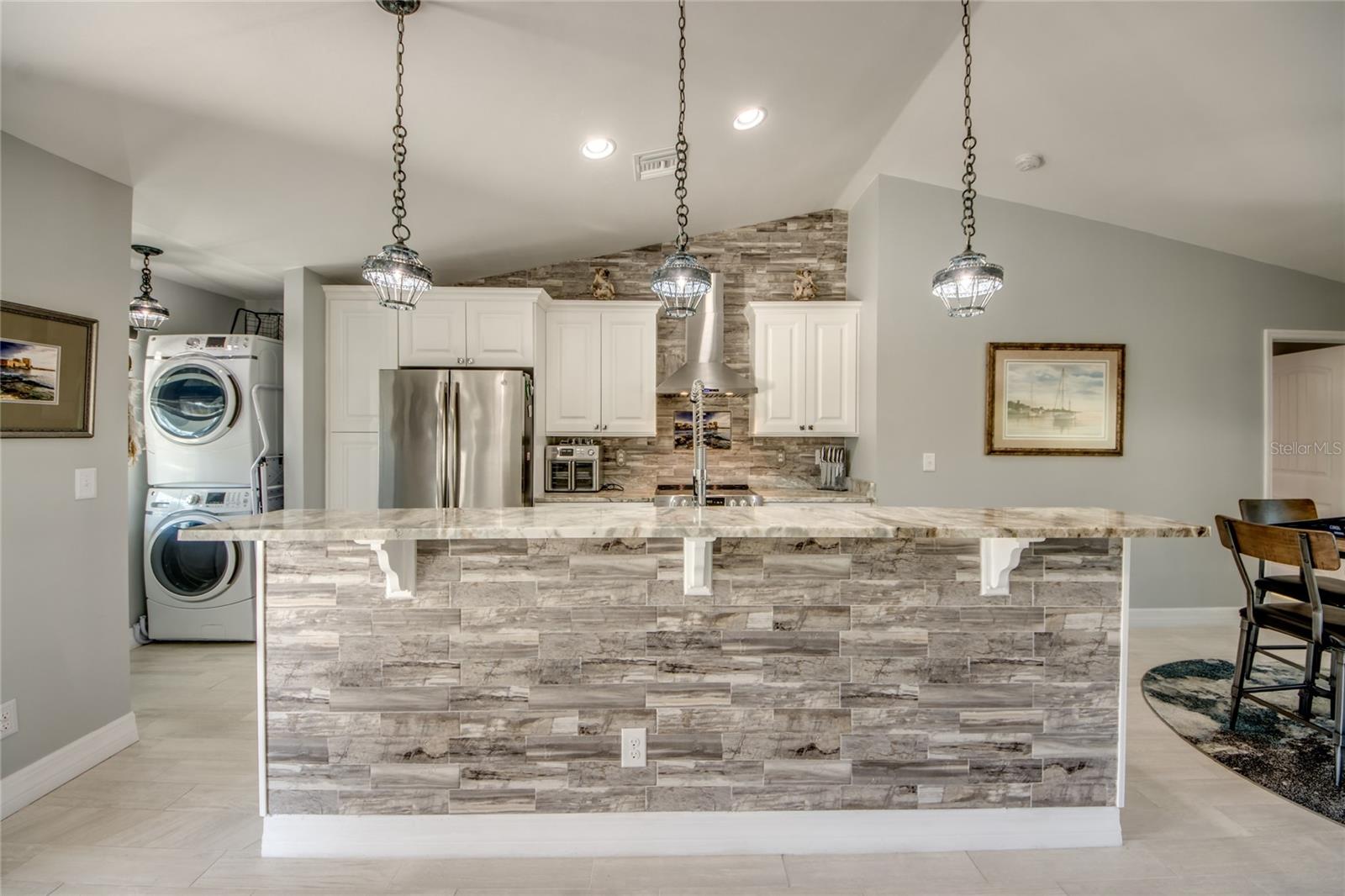 Image 15 of 38 For 3714 Gulf Breeze Lane