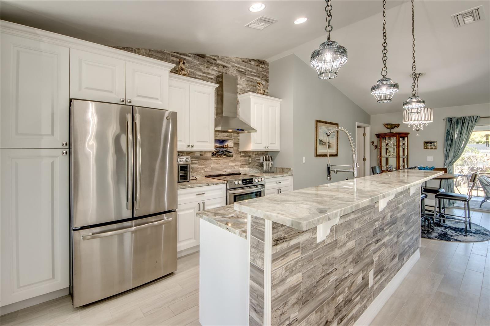 Image 17 of 38 For 3714 Gulf Breeze Lane