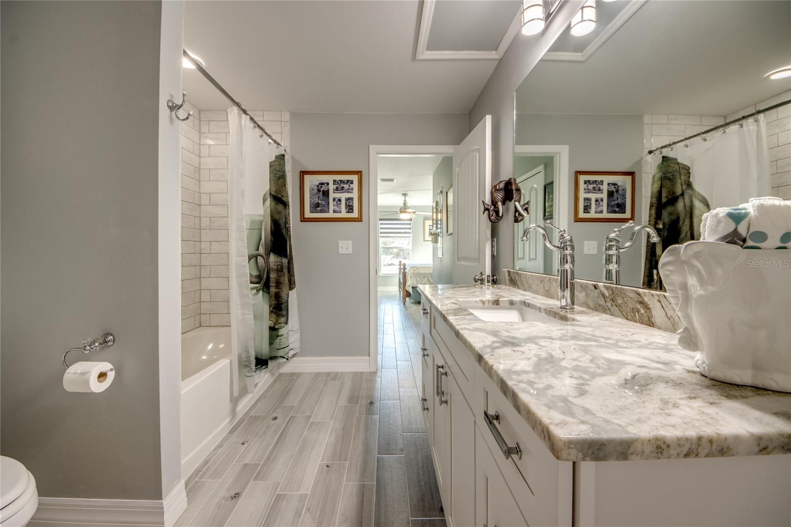 Image 25 of 38 For 3714 Gulf Breeze Lane