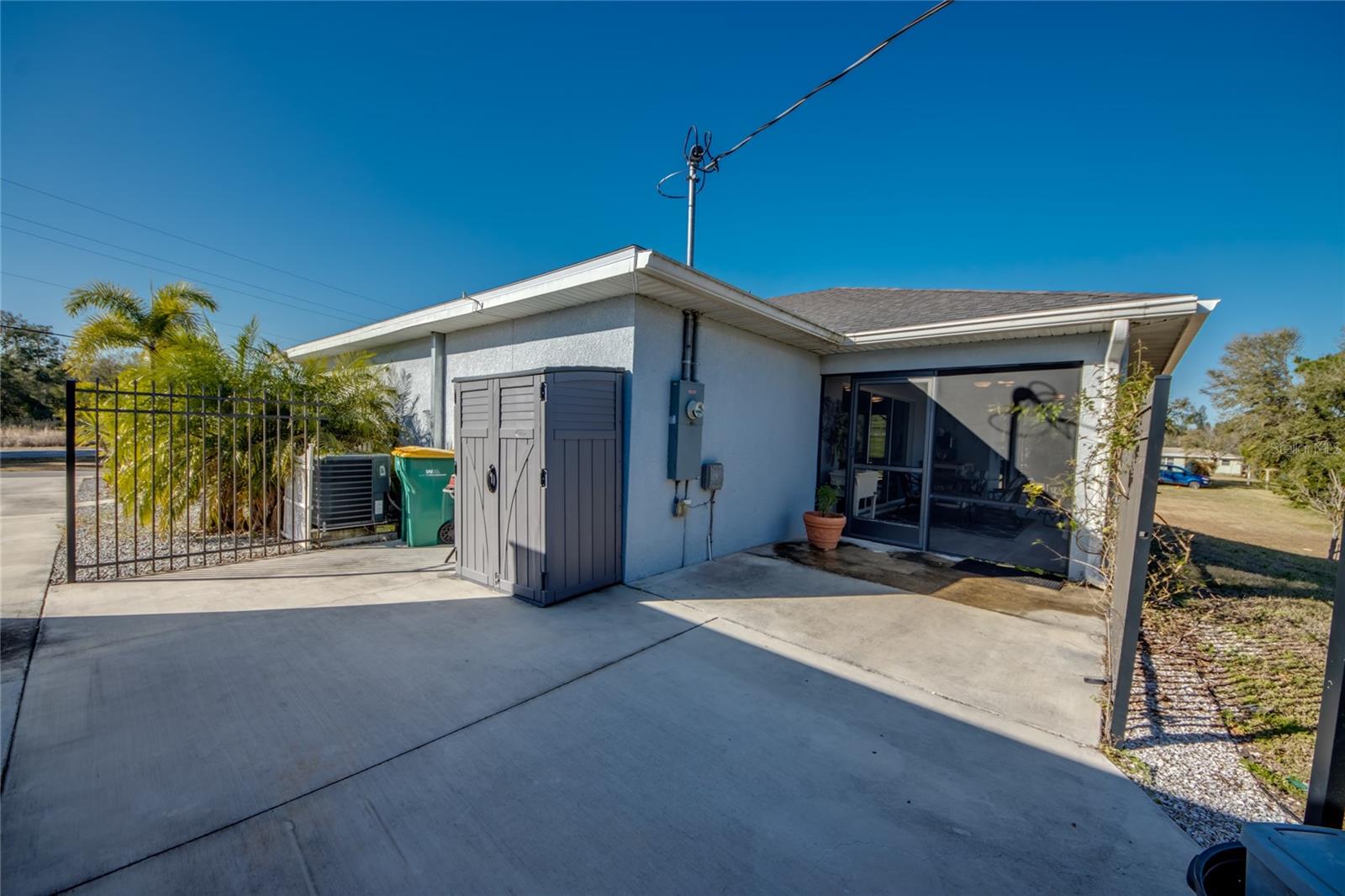 Image 33 of 38 For 3714 Gulf Breeze Lane