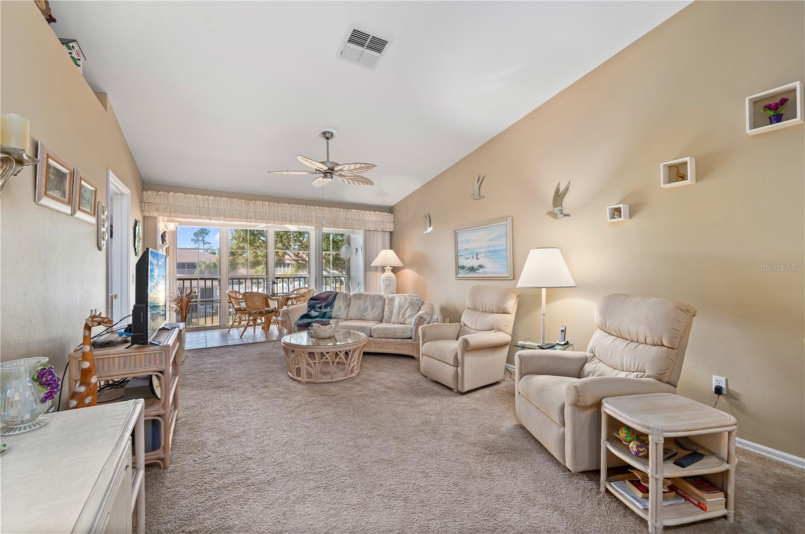 Image 13 of 48 For 11644 Egret Circle 1205