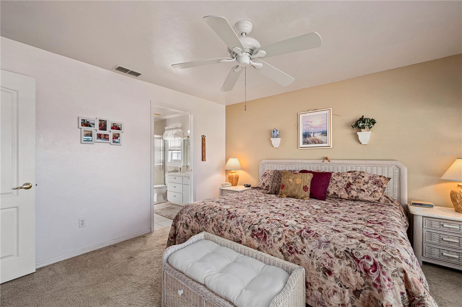 Image 22 of 48 For 11644 Egret Circle 1205