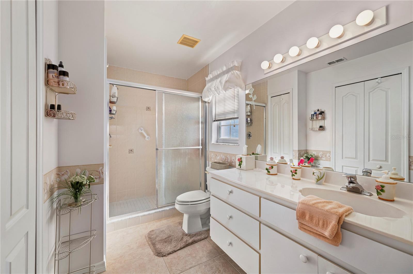 Image 24 of 48 For 11644 Egret Circle 1205