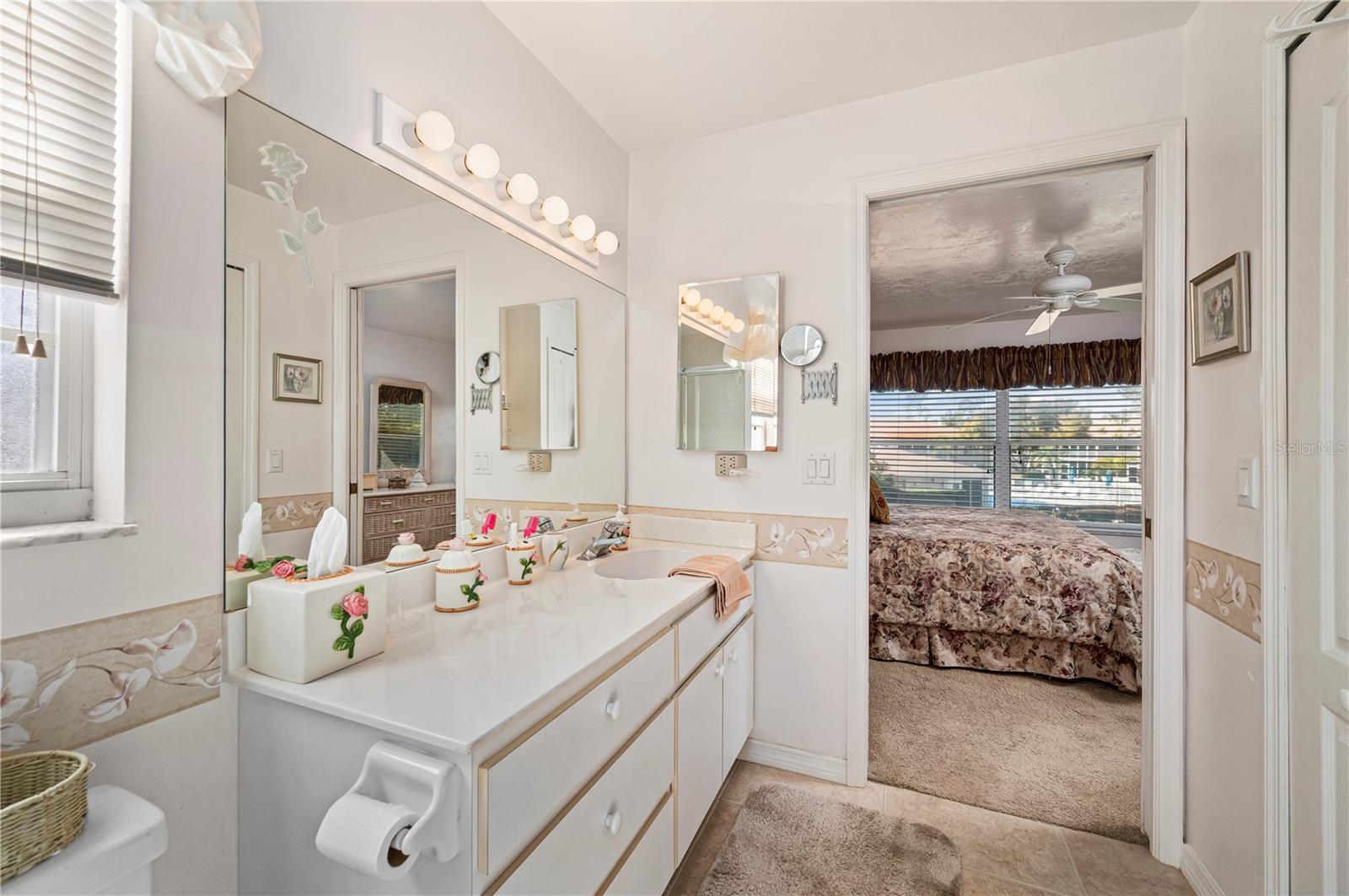 Image 26 of 48 For 11644 Egret Circle 1205