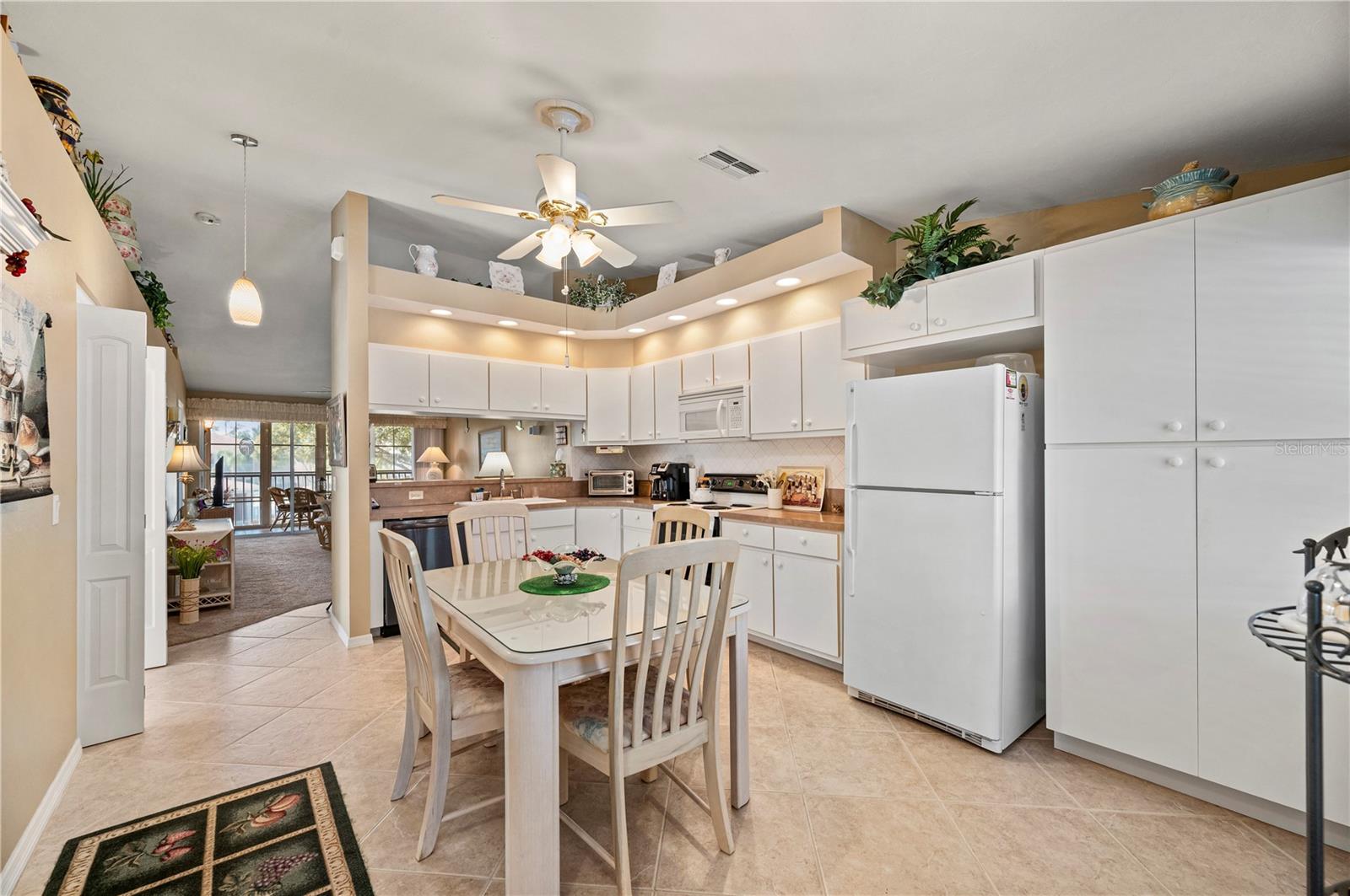 Image 5 of 48 For 11644 Egret Circle 1205