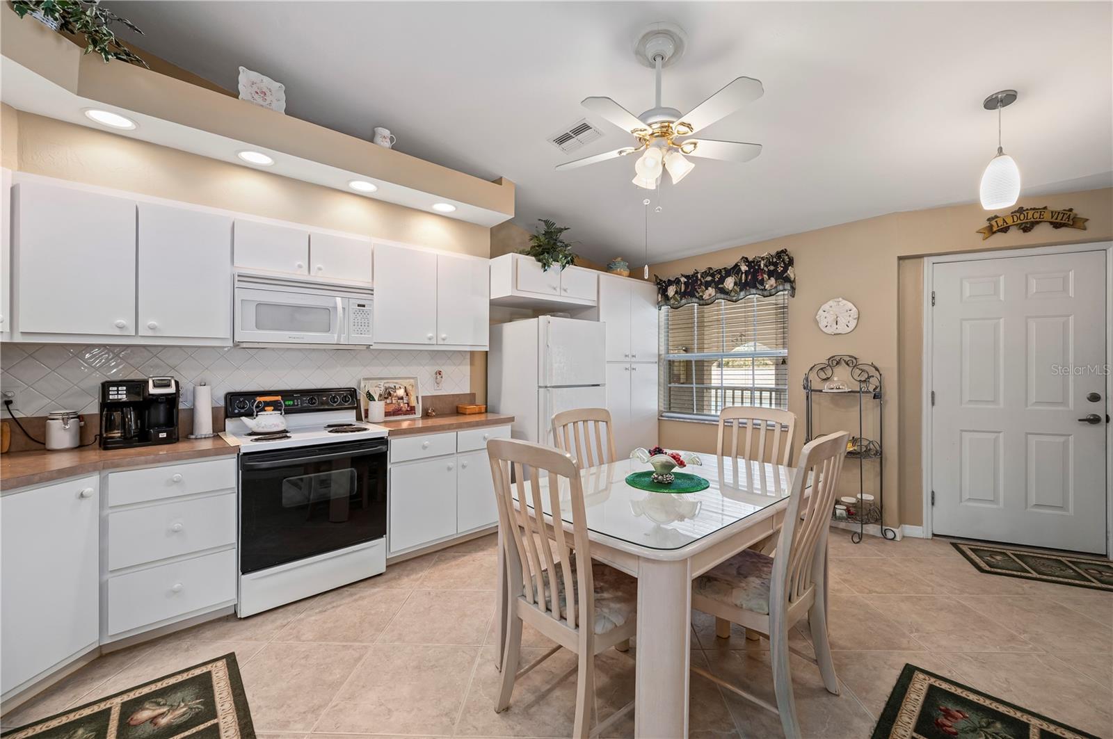 Image 8 of 48 For 11644 Egret Circle 1205