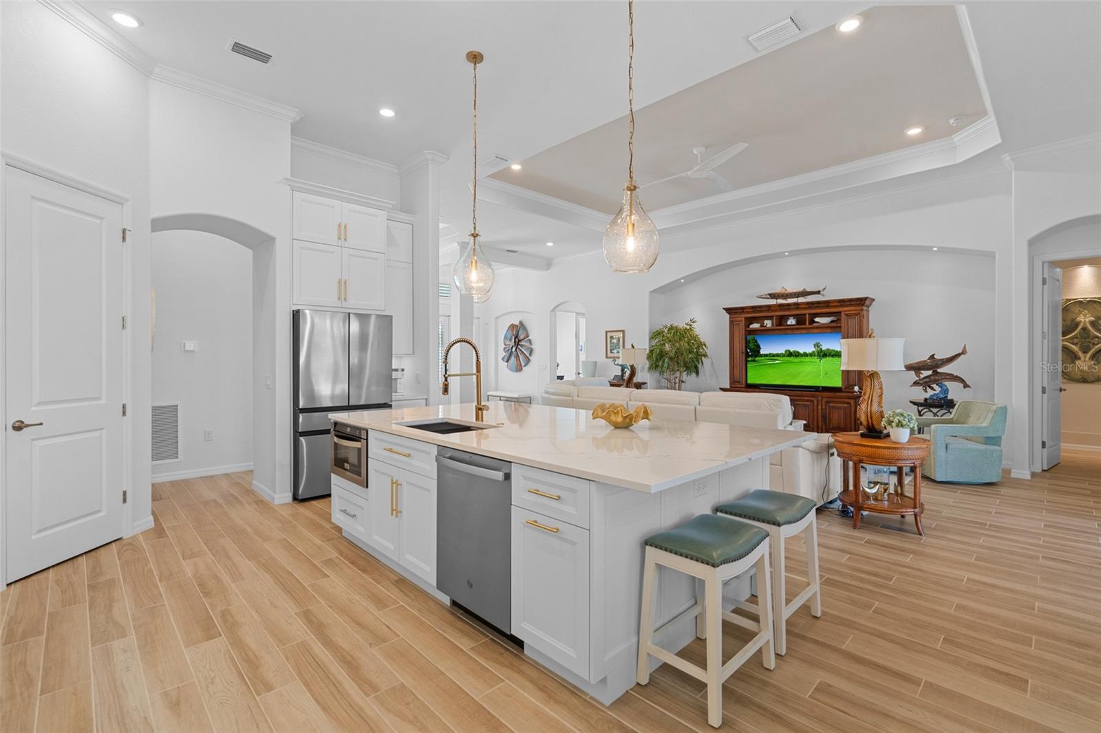 Image 8 of 85 For 15052 River Birch Court