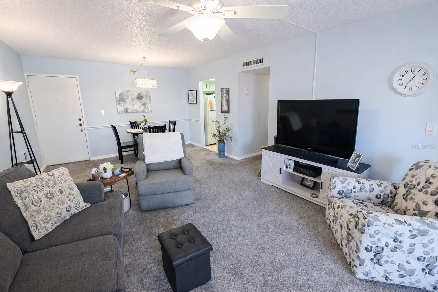 Image 14 of 36 For 21300 Brinson Avenue 111