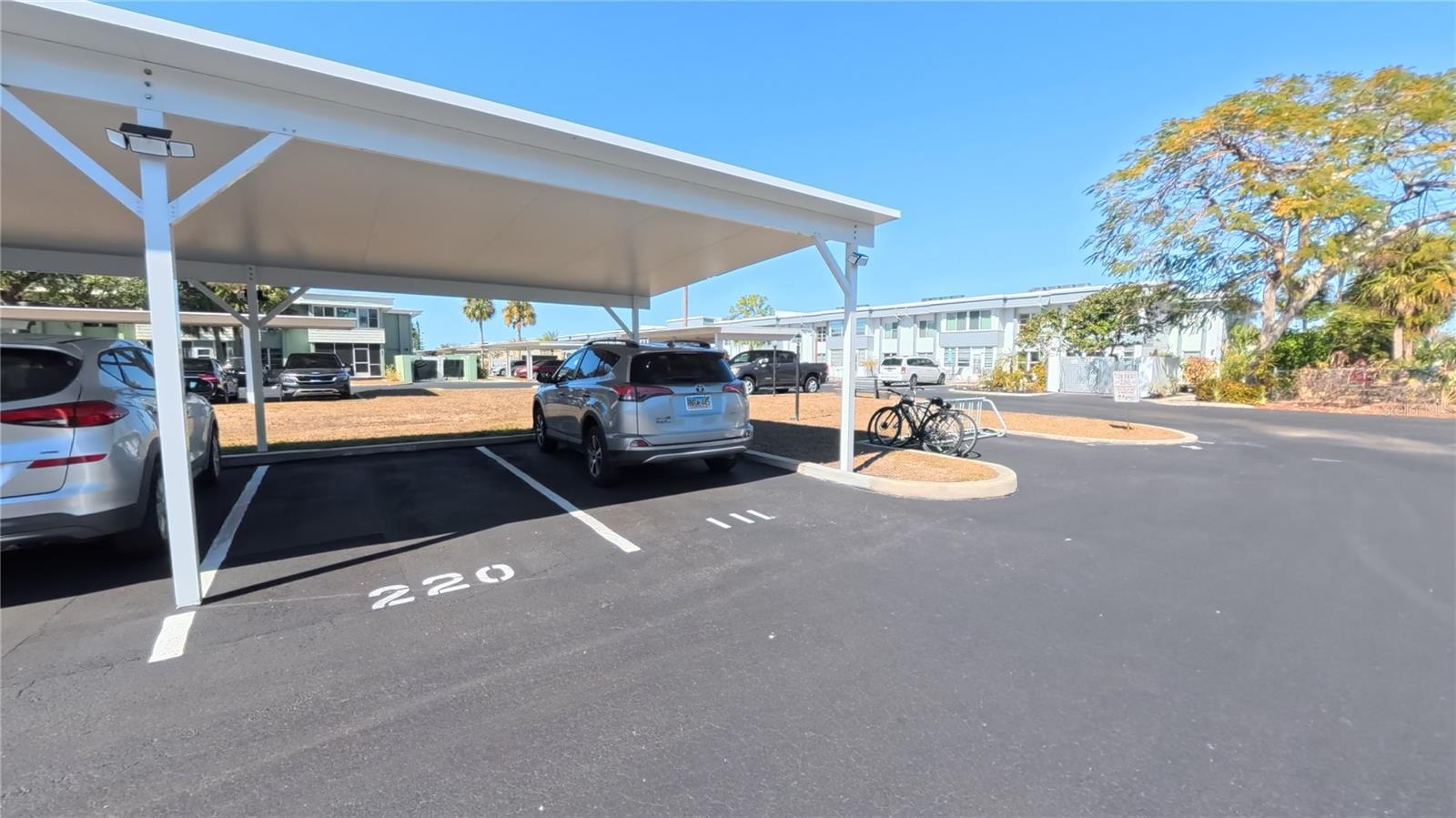 Image 24 of 36 For 21300 Brinson Avenue 111