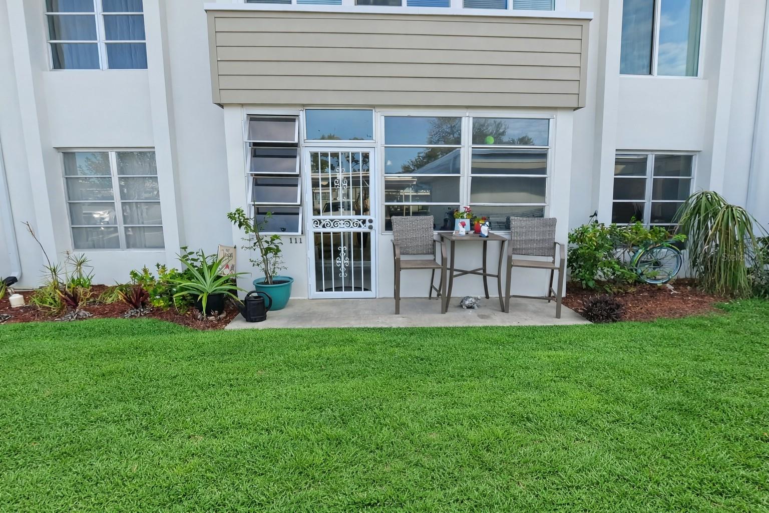 Image 3 of 36 For 21300 Brinson Avenue 111