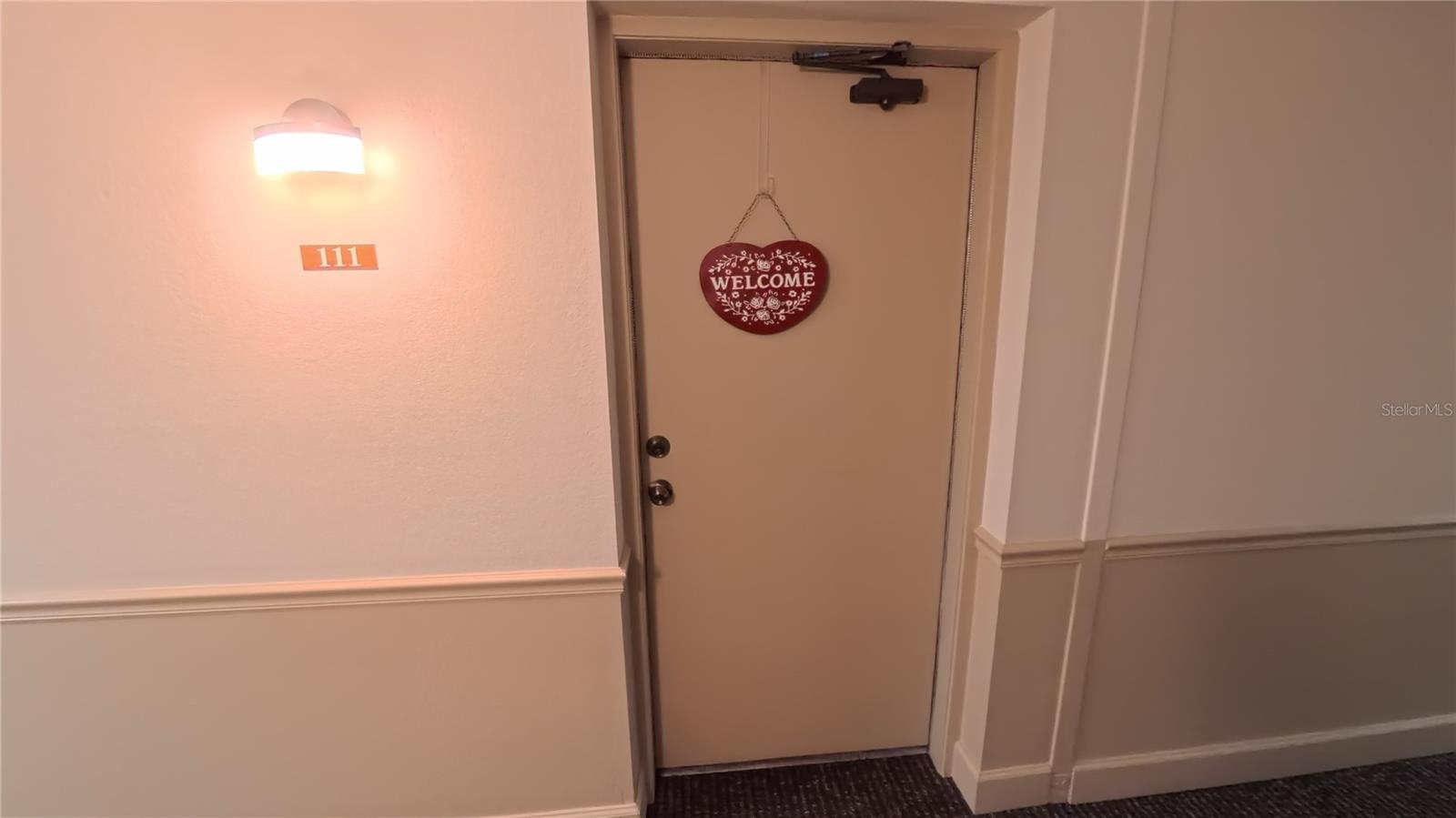 Image 5 of 36 For 21300 Brinson Avenue 111