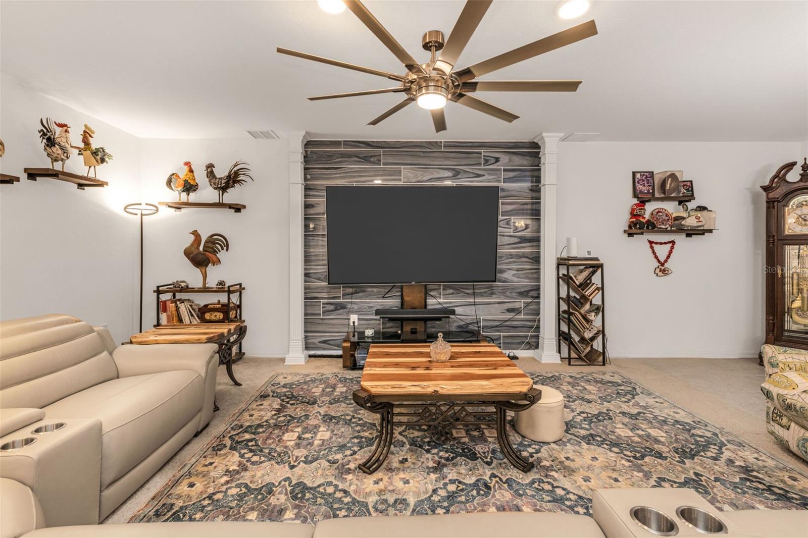 Image 11 of 35 For 26399 Barbinos Drive