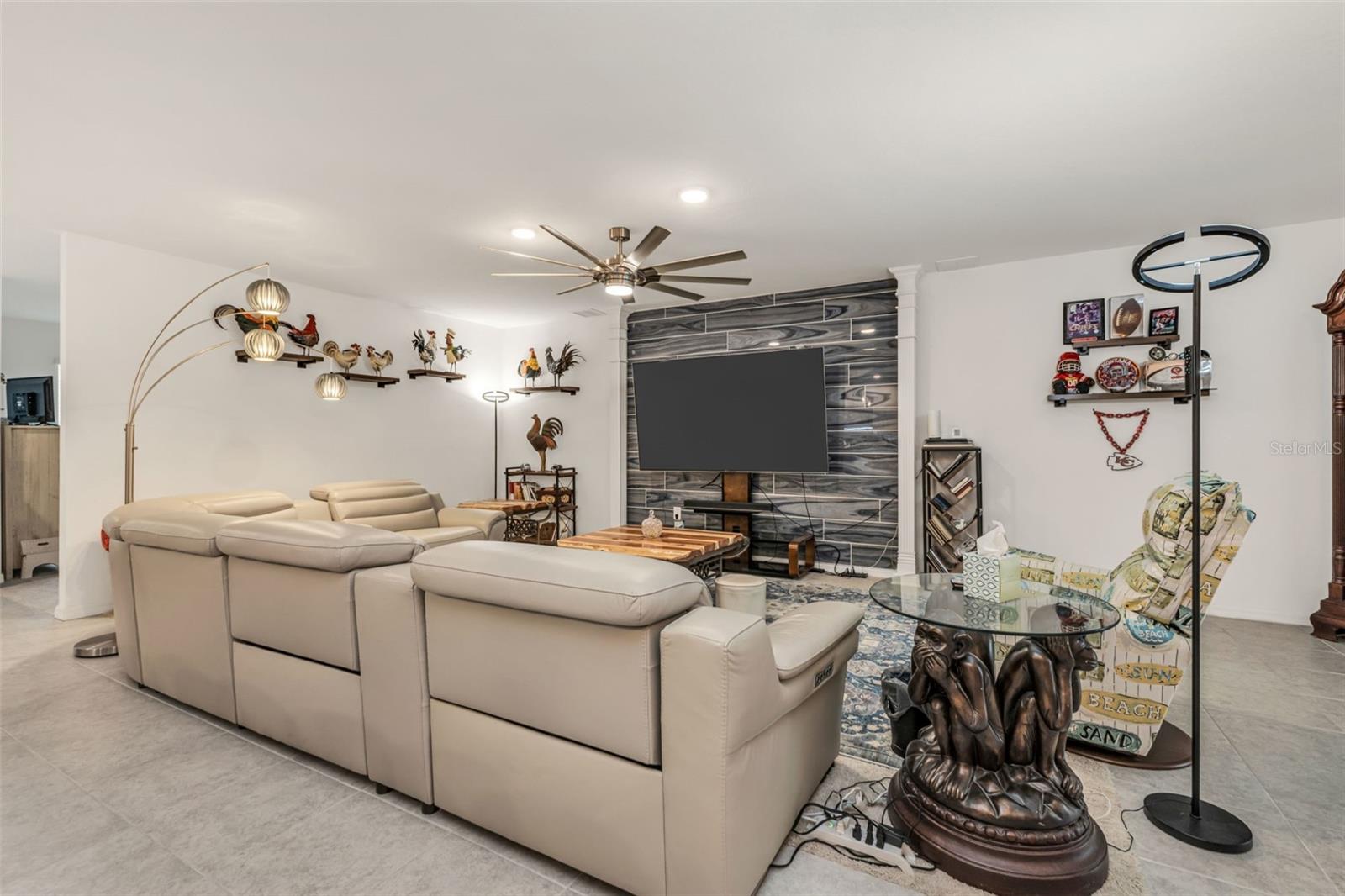 Image 14 of 35 For 26399 Barbinos Drive