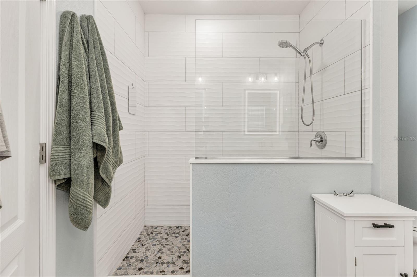 Image 22 of 35 For 26399 Barbinos Drive