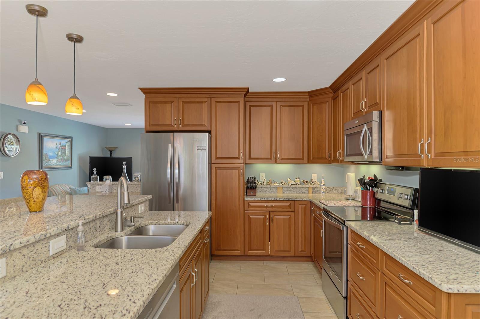 Image 17 of 55 For 863 Kimball Road