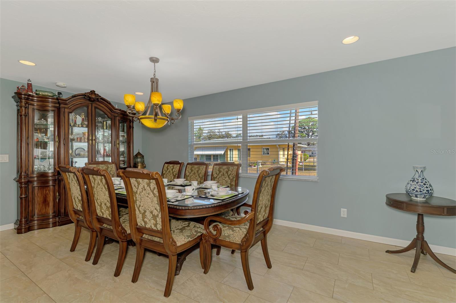 Image 22 of 55 For 863 Kimball Road