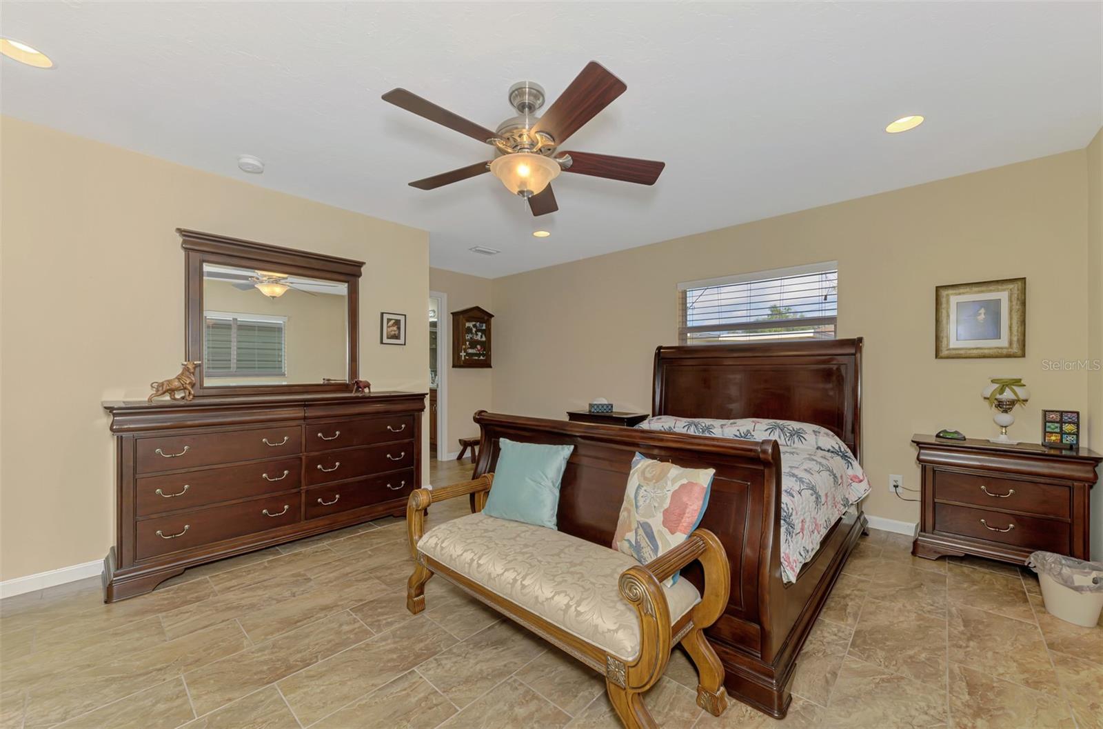 Image 28 of 55 For 863 Kimball Road