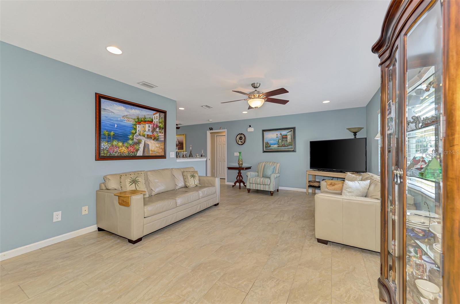 Image 9 of 55 For 863 Kimball Road