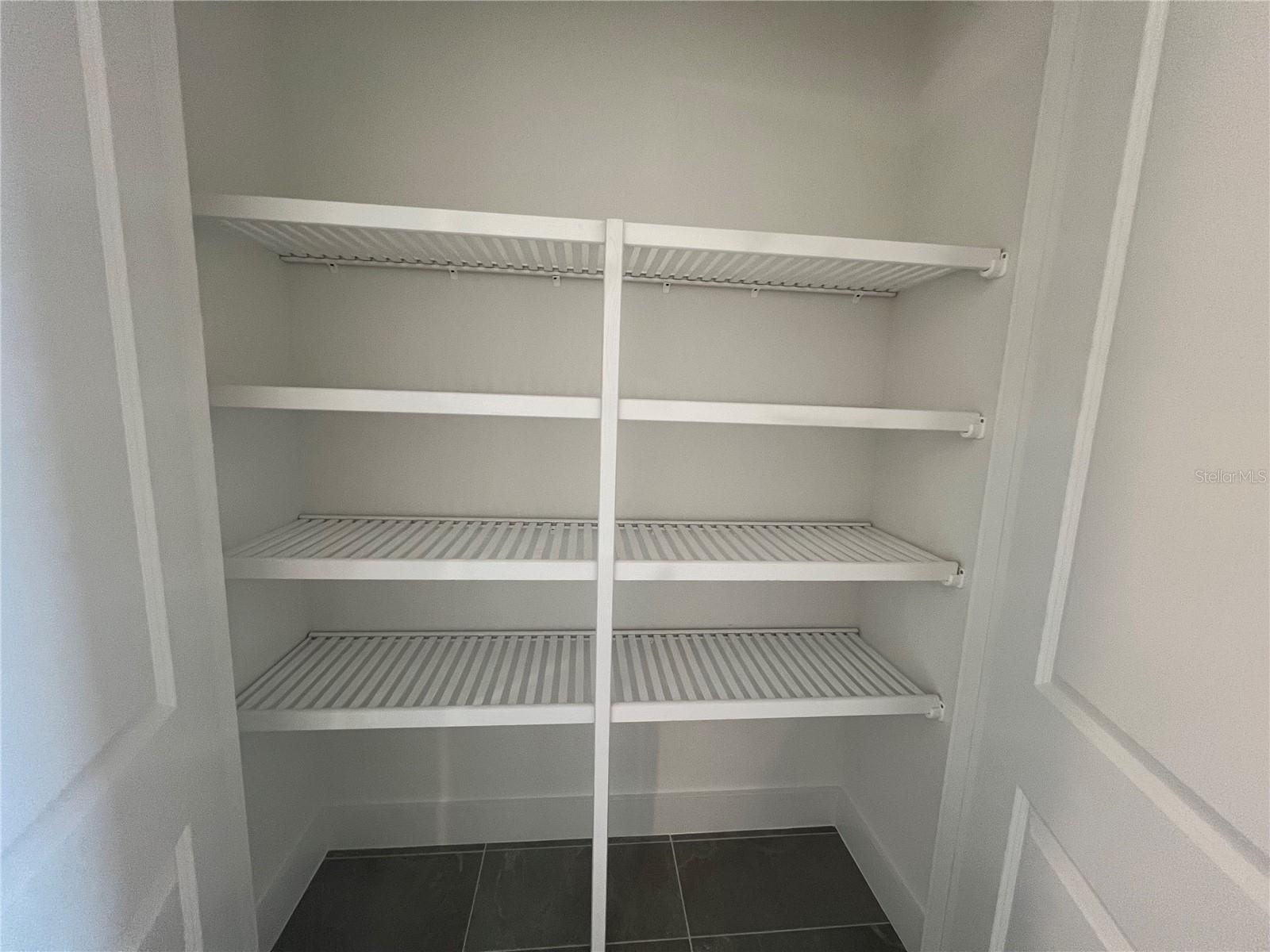 Image 30 of 94 For 18460 Midsummer Place