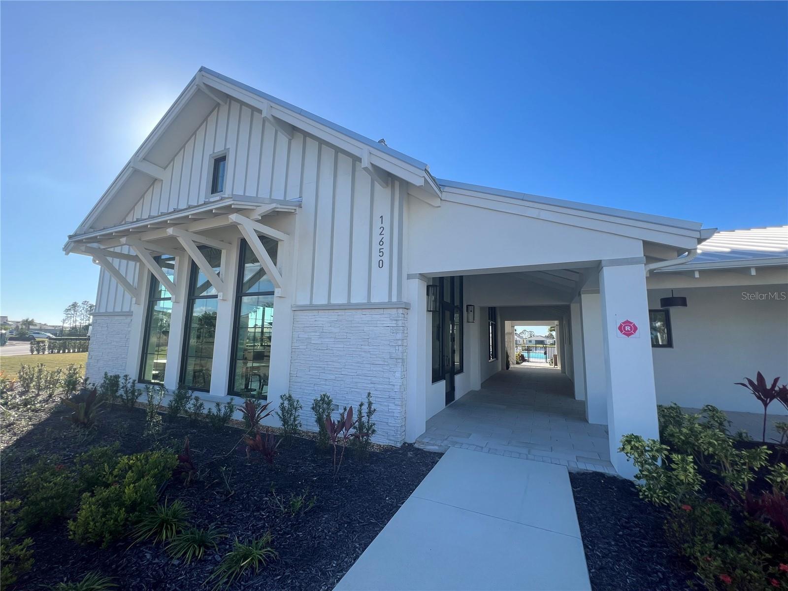 Image 57 of 94 For 18460 Midsummer Place