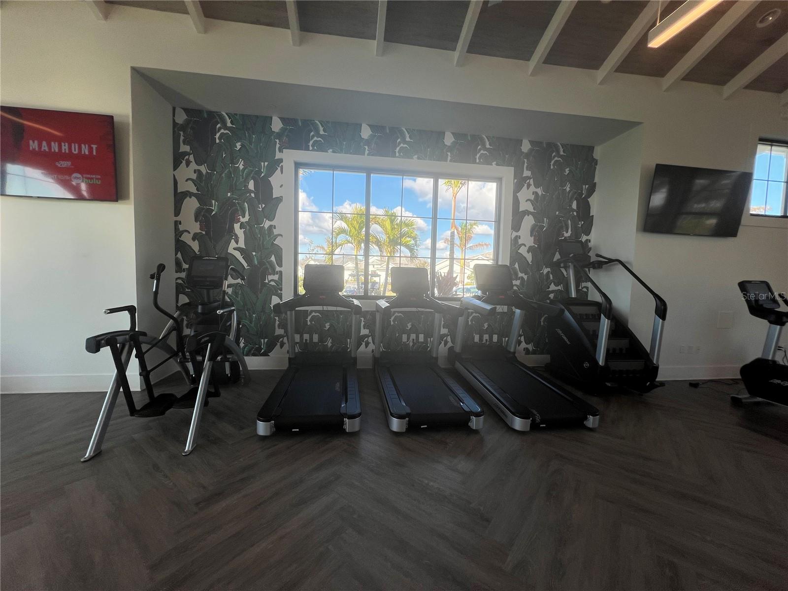 Image 82 of 94 For 18460 Midsummer Place