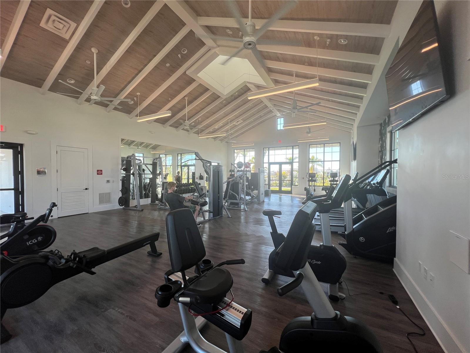 Image 85 of 94 For 18460 Midsummer Place