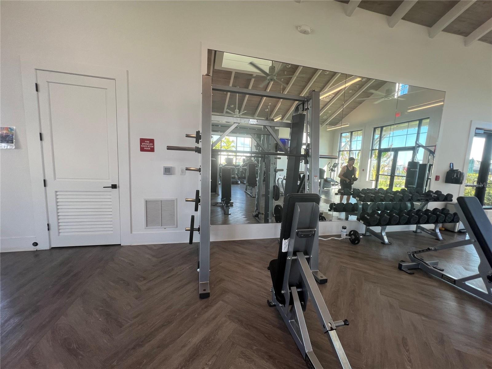 Image 87 of 94 For 18460 Midsummer Place