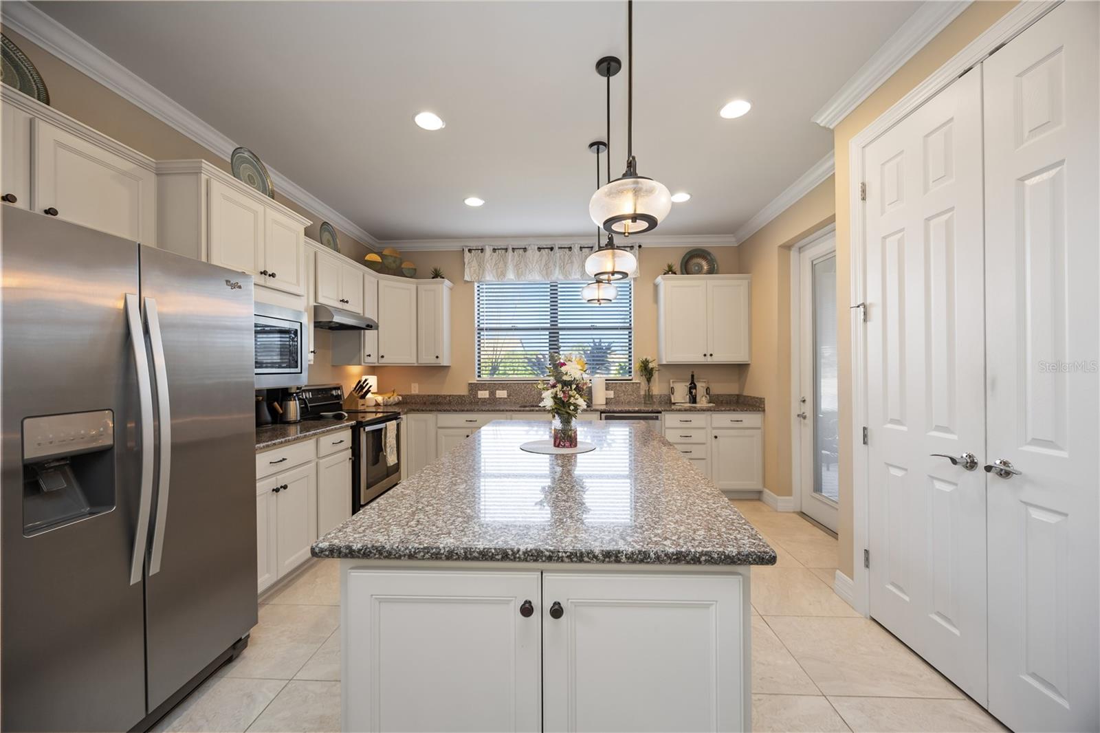 Image 12 of 37 For 13848 Alafaya Street