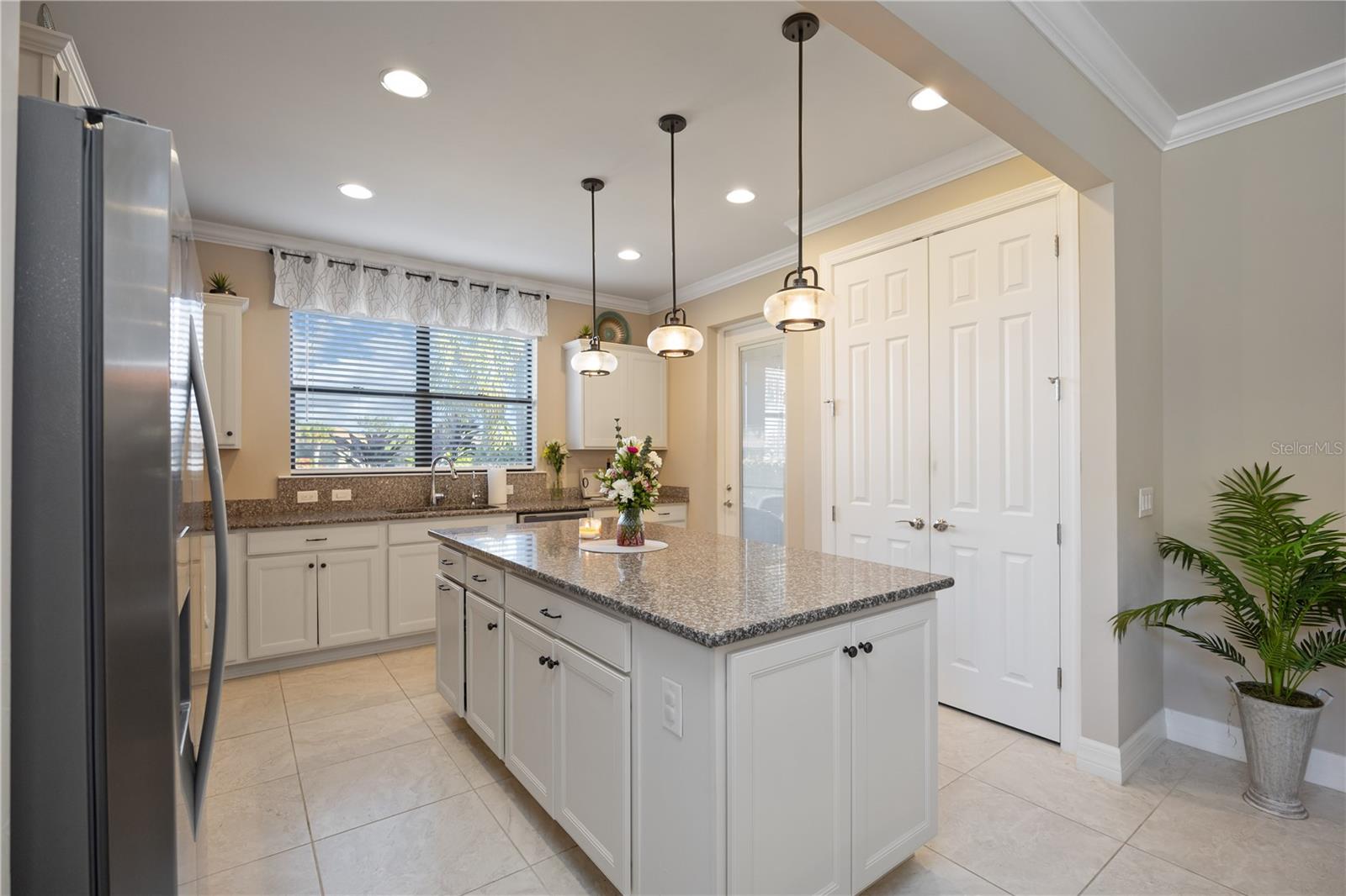 Image 13 of 37 For 13848 Alafaya Street