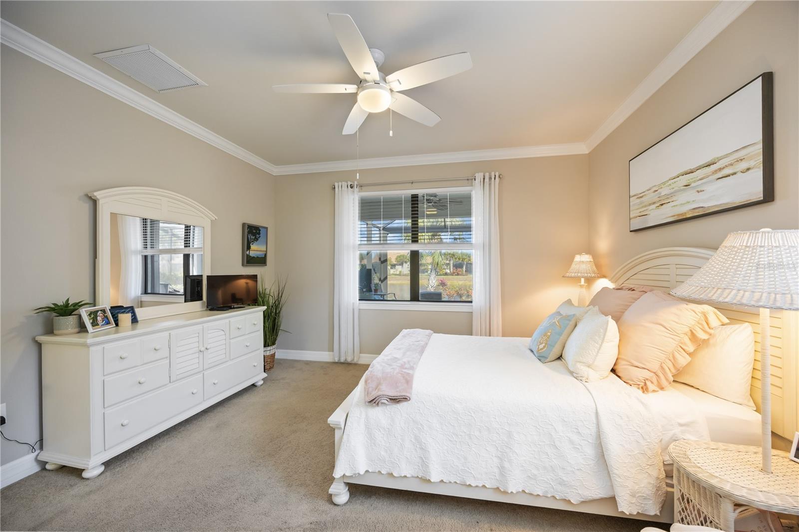 Image 18 of 37 For 13848 Alafaya Street