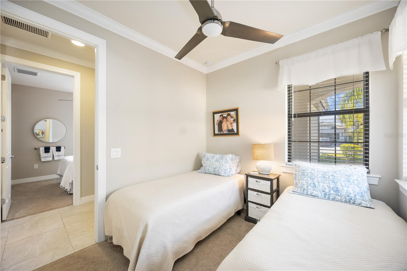 Image 23 of 37 For 13848 Alafaya Street