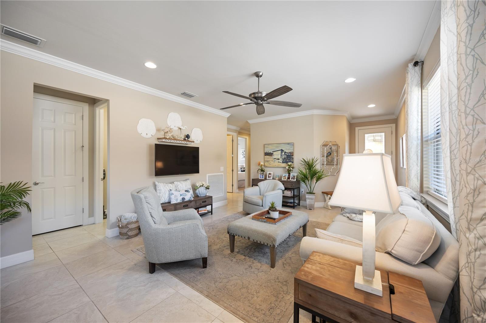 Image 6 of 37 For 13848 Alafaya Street