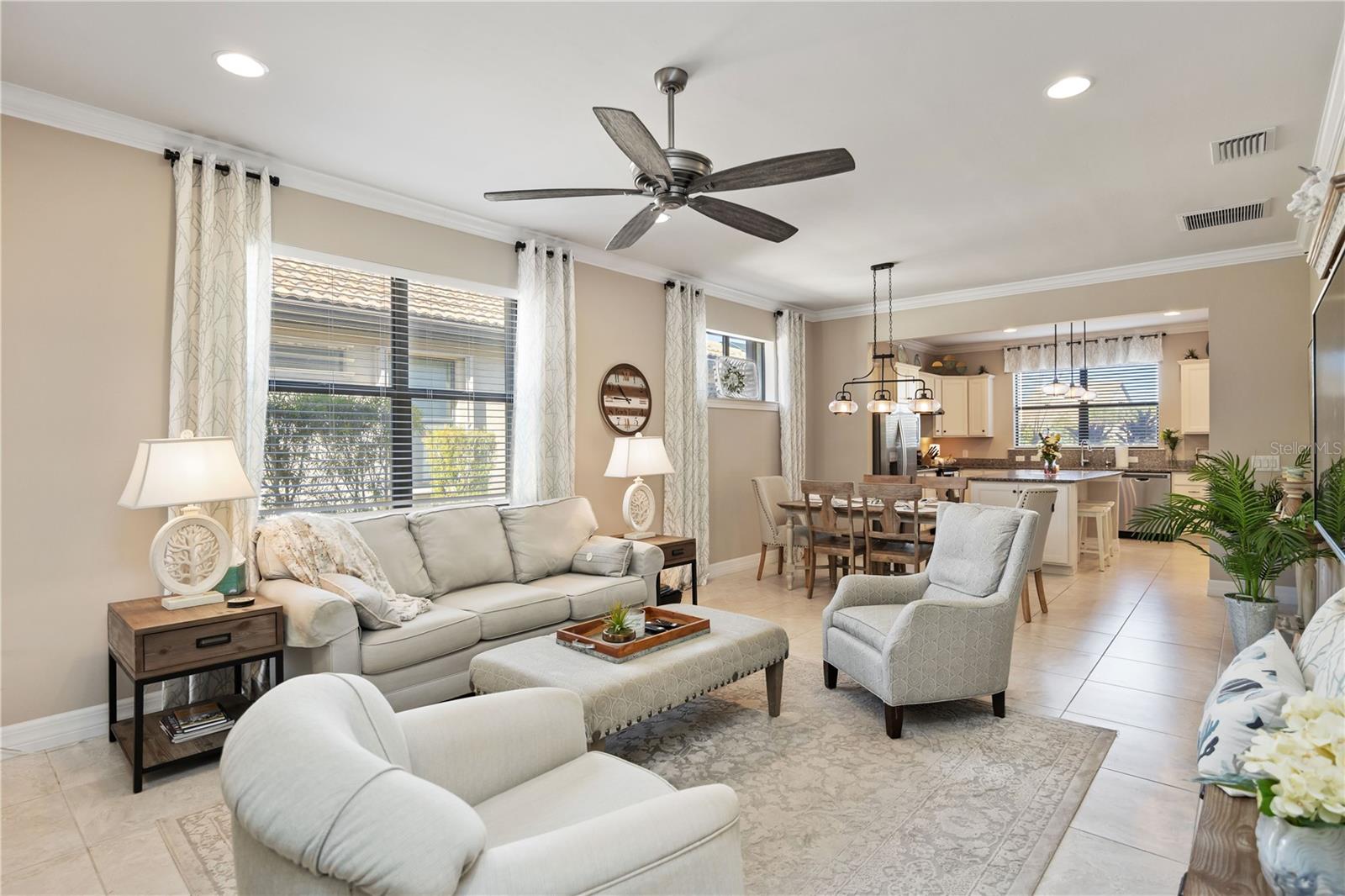 Image 7 of 37 For 13848 Alafaya Street